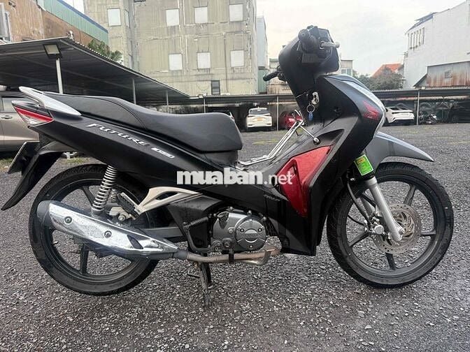 xe honda phuture let  2020 màu đen mờ mới 95 %