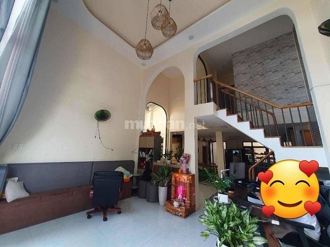QUẬN 2, NHÀ BIỆT THỰ 2 TẦNG, NGANG KHỦNG 7x17m, GIÁ 8.x TỶ