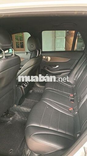 Mercedes Benz GLC 2021 200 4MATIC - 160 km