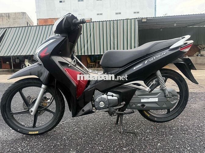 xe honda phuture let  2020 màu đen mờ mới 95 %