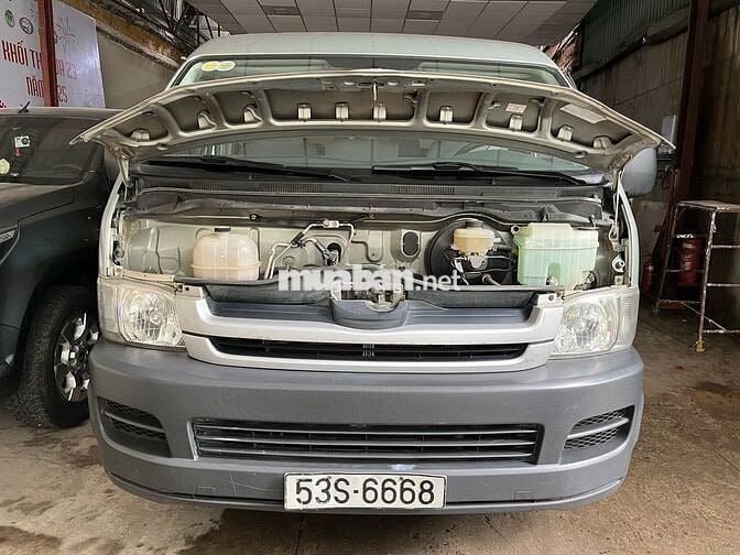 Thanh lý xe Toyota Hiace (16 chỗ)