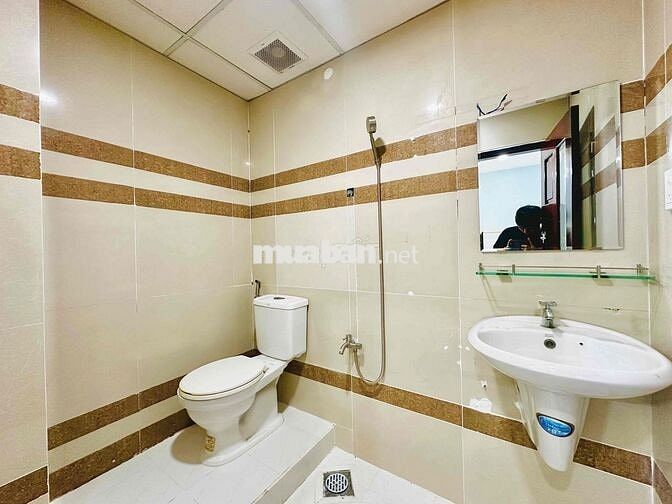 Căn Hộ Full Nội Thất - Rộng Rãi - Thoáng - Ngã Tư Bốn Xã - Hoà Bình