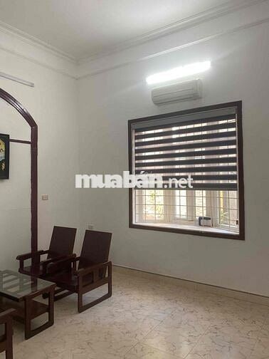 nhà ở khép kín, dt 50m2, 2 ngủ, khách, bếp, quận Thanh Xuân