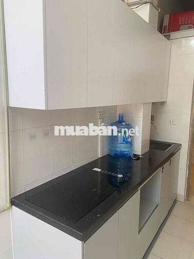 nhà ở khép kín, dt 50m2, 2 ngủ, khách, bếp, quận Thanh Xuân