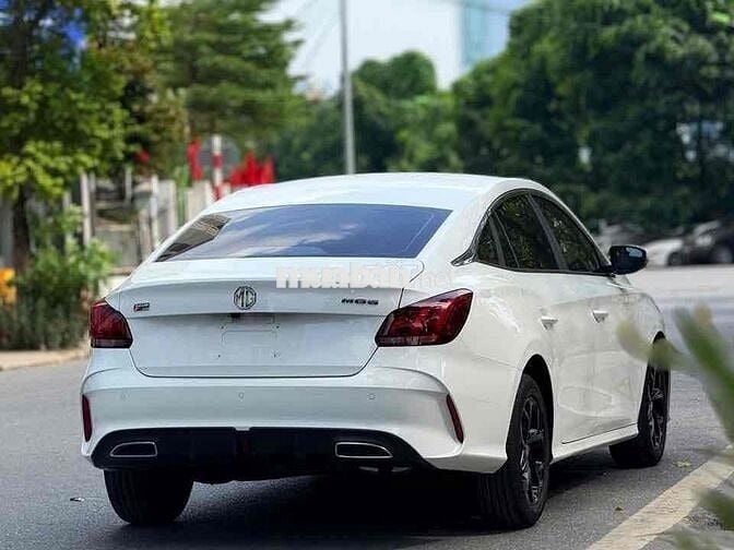 MG MG5 2025