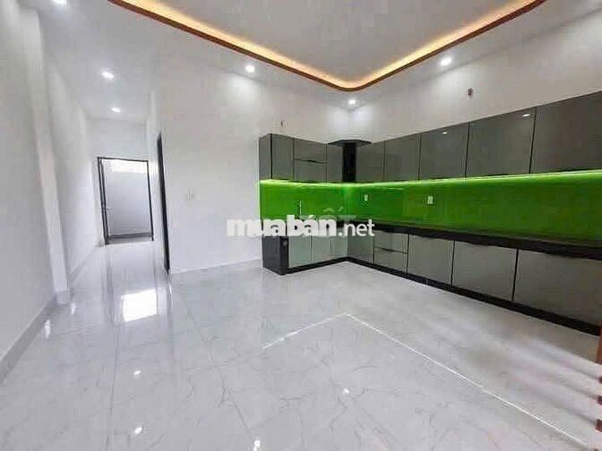 CHỦ KẸT TIỀN NỢ NGÂN HÀNG BÁN LỖ CĂN NHÀ TRỆT LẦU NGAY CHỢ BÌNH CHÁNH