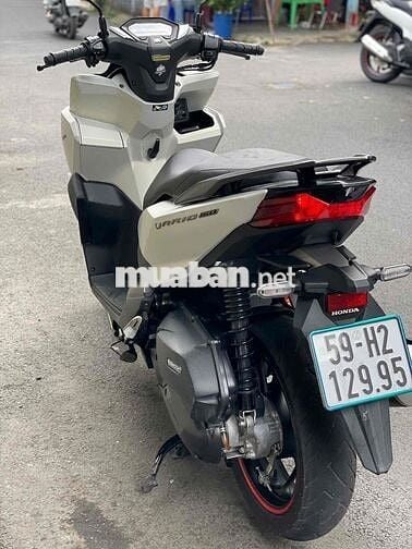 Vario 160 CBS màu trắng