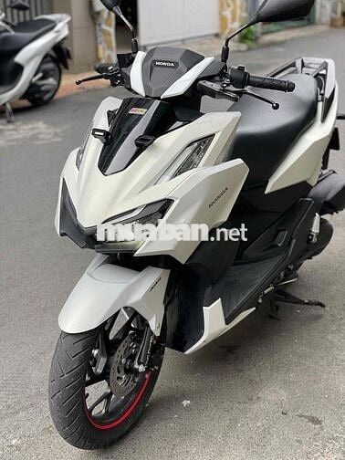 Vario 160 CBS màu trắng