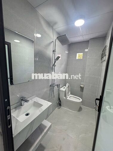Nhà 4T*37m2 mặt ngõ rộng, thoáng, ô tô đỗ cửa. Sát quốc lộ 6. Giá 4 tỷ