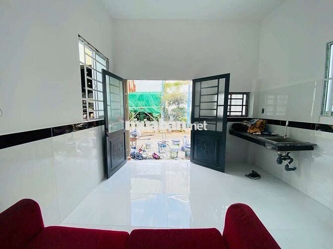 NHÀ NHỎ PHÙ HỢP Ở GIA ĐÌNH TRỐNG SẴN CÓ THỂ Ở LIỀN RIÊNH BIỆT