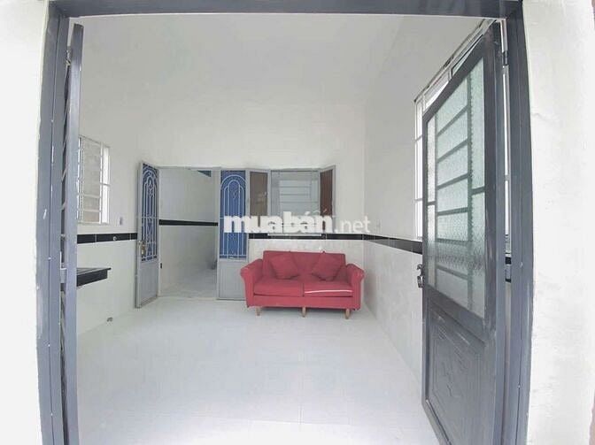 NHÀ NHỎ PHÙ HỢP Ở GIA ĐÌNH TRỐNG SẴN CÓ THỂ Ở LIỀN RIÊNH BIỆT