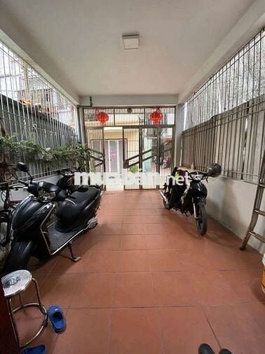 Bán nhà dân Ngọc Thuỵ,Ôtô vào tận nhà, DT 70m, Mt 4,2m.Giá chỉ 13,9 tỷ