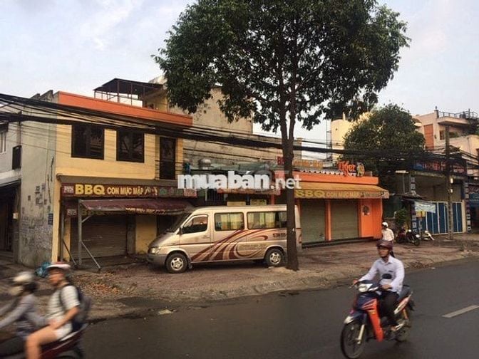 Cho thuê nhà mặt đường nguyên căn số: 154 Trường Chinh, P12, TP HCM