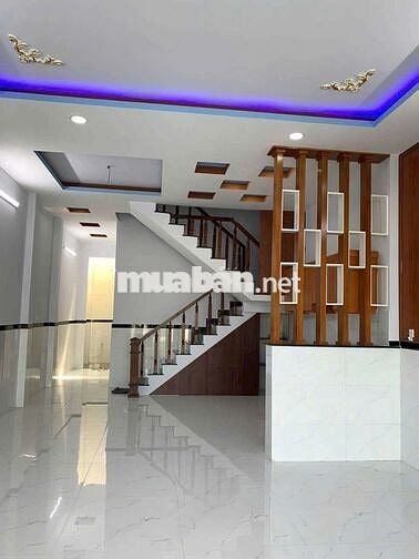 Nhà 1 trệt 1 lầu  gần cầu lớn hóc môn