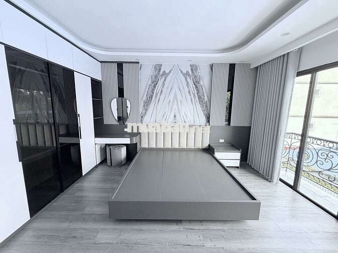 Bán nhà 6 Tầng,gara ôtô,phố Ngọc Thuỵ,DT 48m2, Mt 4,6m.Giá chỉ 15,9 tỷ