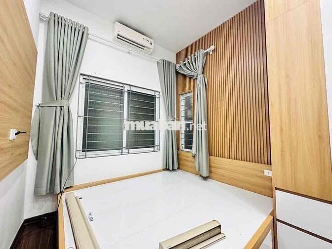 Văn Chương Khâm Thiên - 19m2,  5 tầng , MT 2,6 , 5,4tỷ