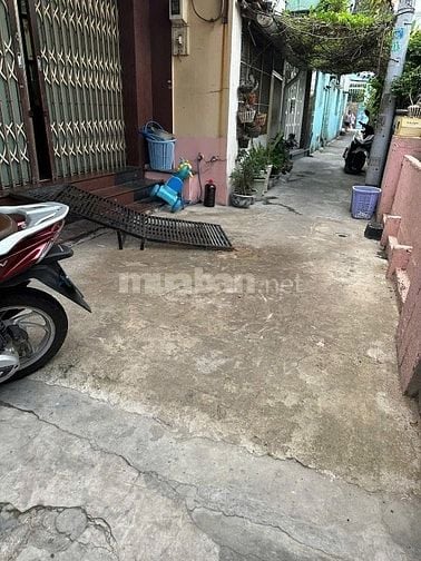 Nhà Âu Dương Lân 2 lầu sân thượng 