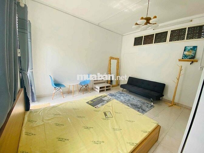 Siêu phẩm 3 phòng ngủ Phan Xích Long hiếm lắm mới có giá vô cùng yêu t