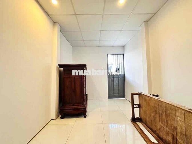 Văn Chương Khâm Thiên - 19m2,  5 tầng , MT 2,6 , 5,4tỷ