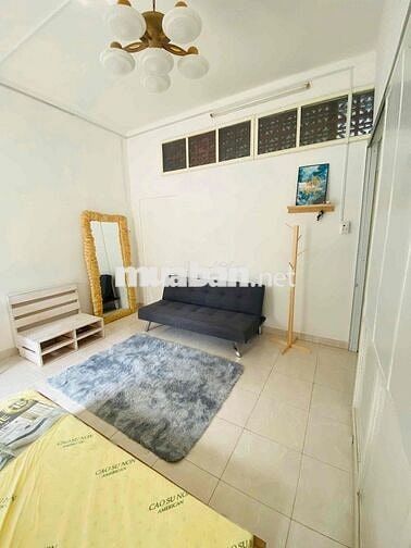 Siêu phẩm 3 phòng ngủ Phan Xích Long hiếm lắm mới có giá vô cùng yêu t