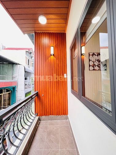 Nhà mới lên sóng 4 tầng Nguyễn Thiện Thuật, Quận 3