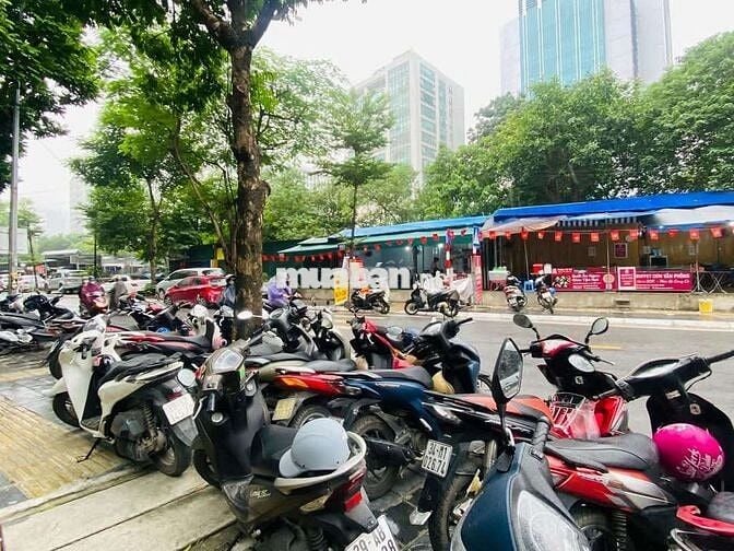 Cho thuê mặt bằng kd ăn uống đẹp khu phố văn phòng Duy Tân