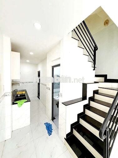 NHÀ ĐẸP 4 TẦNG - 7 PHÒNG - HXH - BÙI VĂN BA QUẬN 7 CHỈ 5TY5