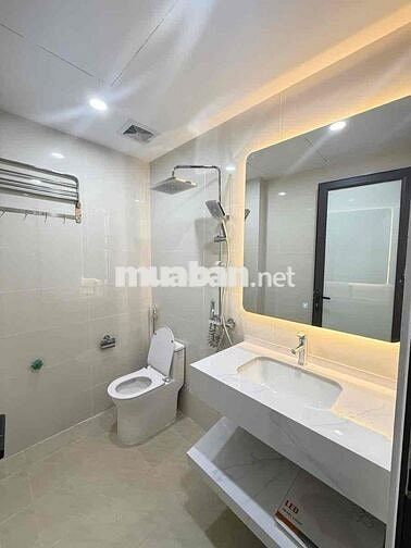 HOÀNG CẦU– 5 TẦNG THANG MÁY – NHÀ MỚI ĐẸP  – Ở NGAY
