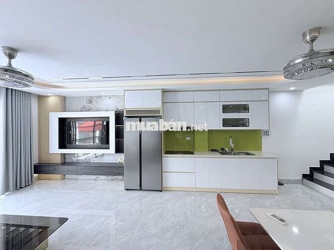 Bán nhà 6 Tầng,gara ôtô,phố Ngọc Thuỵ,DT 48m2, Mt 4,6m.Giá chỉ 15,9 tỷ