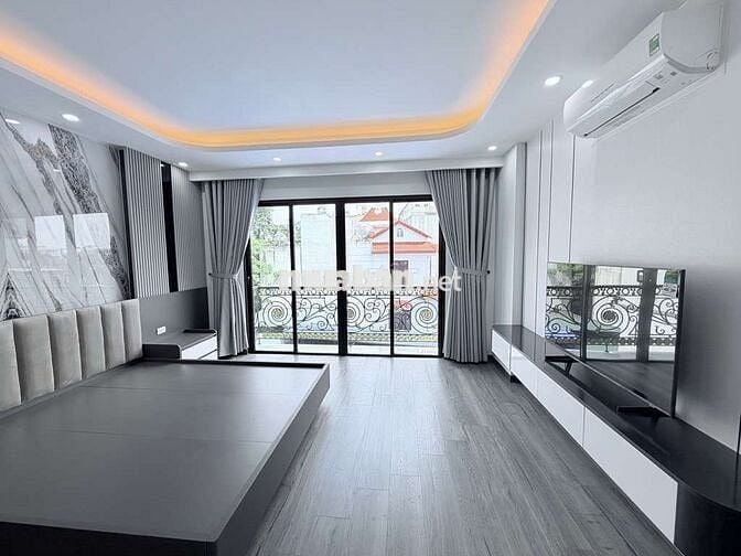 Bán nhà 6 Tầng,gara ôtô,phố Ngọc Thuỵ,DT 48m2, Mt 4,6m.Giá chỉ 15,9 tỷ