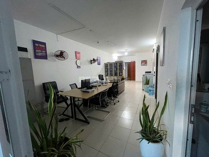 Bán căn hộ chung cư số 165 phố Thái Hà, nhà đẹp, căn góc 3 mặt thoáng. Bán căn hộ chung cư số 165 phố Thái Hà, nhà đẹp, căn góc 3 mặt thoáng.