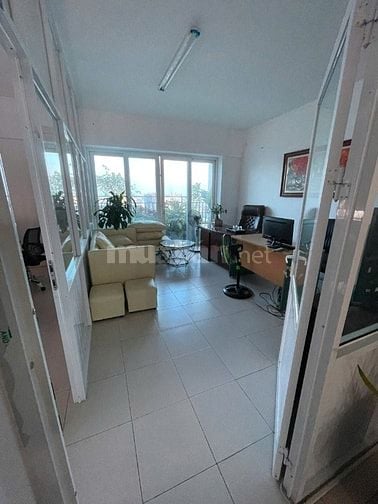 Bán căn hộ chung cư số 165 phố Thái Hà, nhà đẹp, căn góc 3 mặt thoáng. Bán căn hộ chung cư số 165 phố Thái Hà, nhà đẹp, căn góc 3 mặt thoáng.