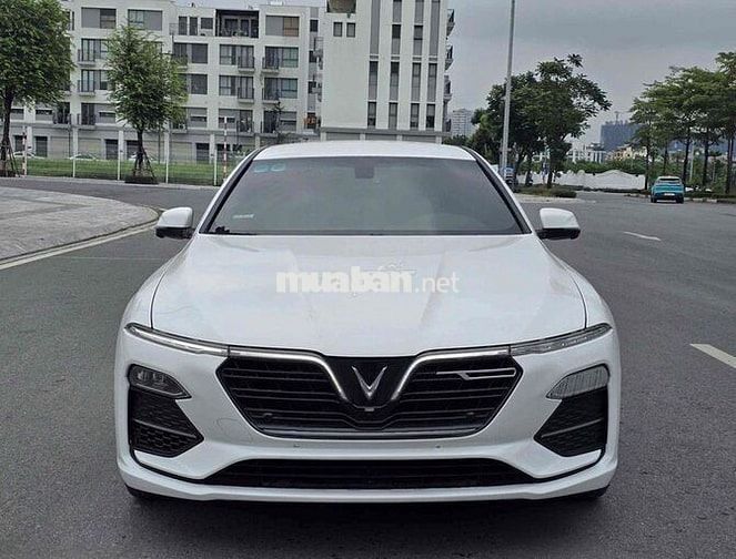 VinFast Lux A2.0 Premium 2022 - 49000 km