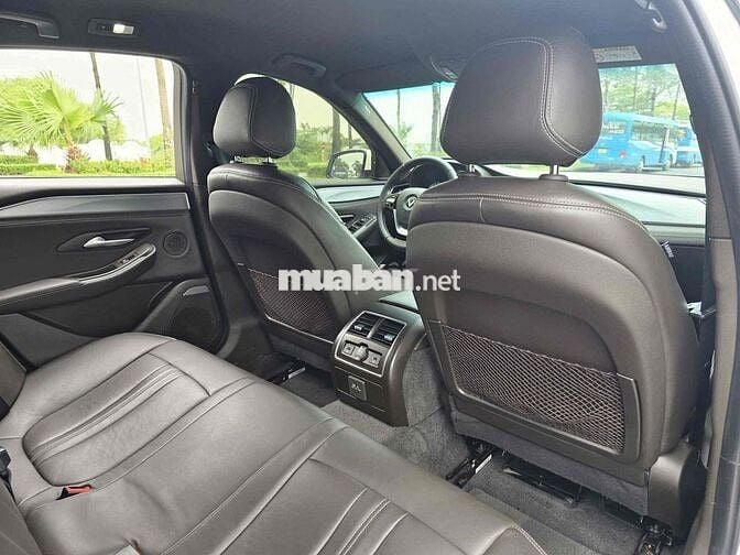 VinFast Lux A2.0 Premium 2022 - 49000 km