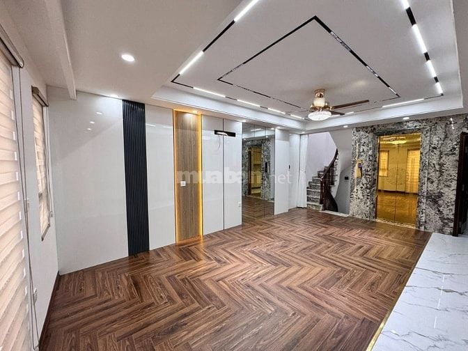 Nhà Trần Duy Hưng, 45m x6T-MT 5M-KD-Ở Luôn-Ngõ Thông-Gara Ô Tô-Sầm Uất