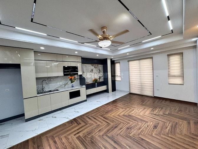 Nhà Trần Duy Hưng, 45m x6T-MT 5M-KD-Ở Luôn-Ngõ Thông-Gara Ô Tô-Sầm Uất