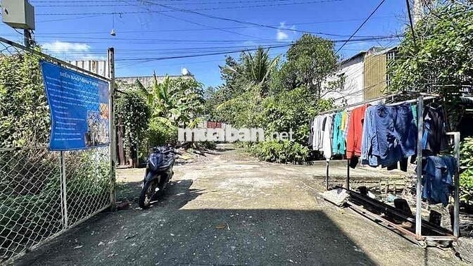 NHÀ C4 SÂN VƯỜN, Thạnh Xuân sát Hà Huy Giáp, Q12, DT (4,6x16) GIÁ TỐT