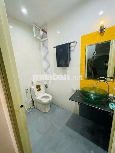NHÀ MỚI 4PN 3WC – HẺM XE HƠI – GIÁ CỰC TỐT, DỌN VÀO Ở NGAY!