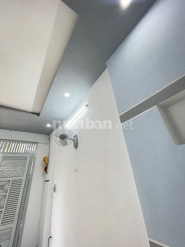 Cho thuê hẻm xe hơi thành Mỹ tân bình 11 triệu 