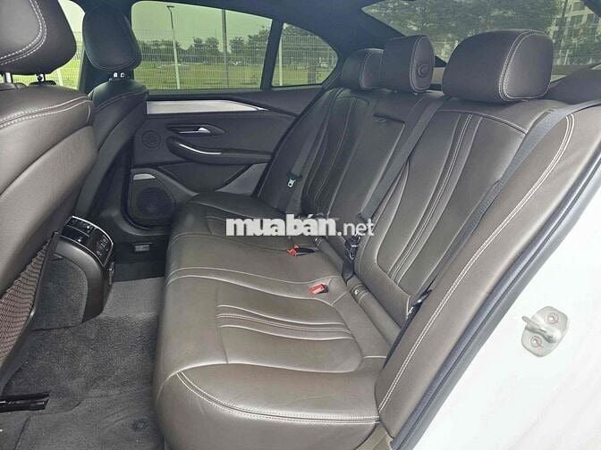 VinFast Lux A2.0 Premium 2022 - 49000 km