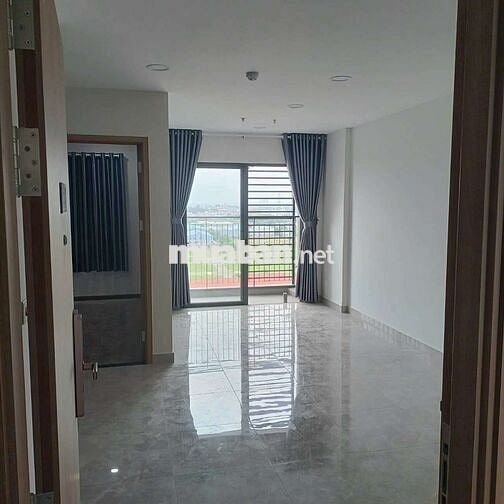 Cho thuê căn hộ 1pn+, Legacy có rèm giá 3,8 triệu / tháng