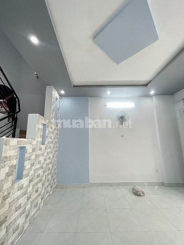 Cho thuê hẻm xe hơi thành Mỹ tân bình 11 triệu 