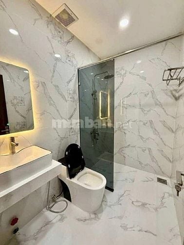 Bán nhà riêng đẹp xuất sắc tại Lê Minh Xuân, 4,15 tỷ, 60m2, Tân Bình, 