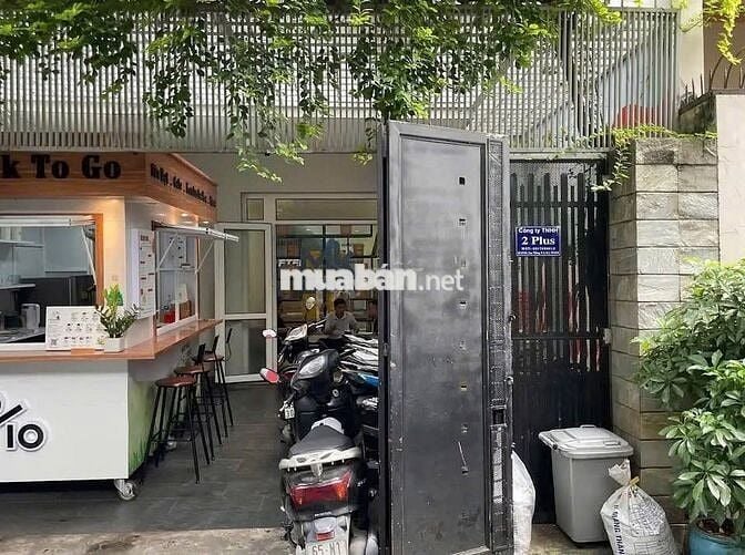 NGANG 6M KHU SANG TRỌNG CÓ SÂN VƯỜN THOÁNG MÁT TRUNG TÂM Q3