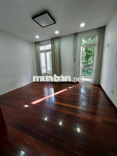 NGANG 6M KHU SANG TRỌNG CÓ SÂN VƯỜN THOÁNG MÁT TRUNG TÂM Q3