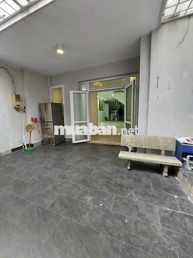 NGANG 6M KHU SANG TRỌNG CÓ SÂN VƯỜN THOÁNG MÁT TRUNG TÂM Q3