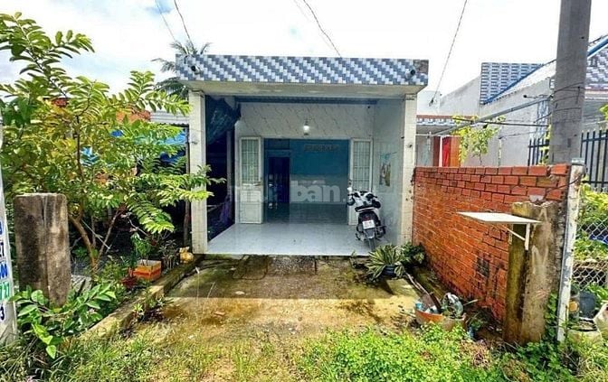 Ông Tư cần tiền nên bán nhà 150m2 ở Tân Thông Hội - Củ Chi. 900 triệu