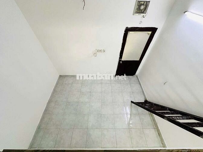 PHÒNG TRỌ CÓ GÁC GIÁ RẺ DIỆN TÍCH RỘNG GẦN ĐẦM SEN GIỜ GIẤC TỰ DO