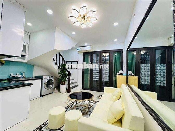 Bán nhà đẹp ở ngay gần chợ Khâm Thiên Đống Đa