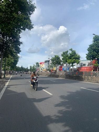 Nhà trệt lầu Mặt Tiền đường Phạm Văn Đồng Thủ Đức sổ hồng riêng 3,2 tỷ